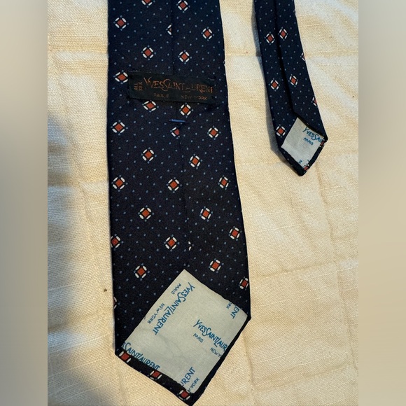 Vintage Yves Saint Laurent Tie - Picture 2 of 3
